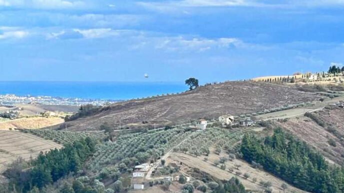 Notaresco Riceve Attestato Pol
