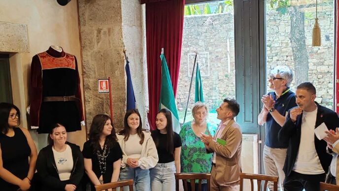 Nuovo Costume Storico Per La Q