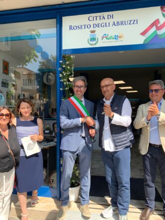 Nuovo Ufficio Iat A Roseto Deg
