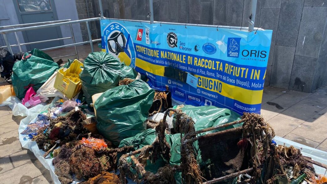 Oltre Cento Chili Di Rifiuti R