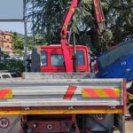Operaio Rimane Incastrato Tra Cassone Di Camion E Auto Durante Lavoro A Sforzacosta Di Macerata