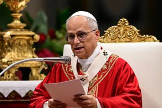 Papa Leone Xiv Impone Il Palli