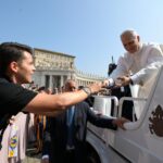 Papa Leone Xiv Ai Giovani Di Chicago: Un Invito A Scoprire L’amore Di Dio Nei Momenti Di Difficoltà E Solitudine