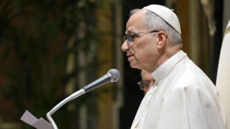 Papa Leone Xiv Richiama I Gove