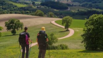 Percorso A Piedi Di 70 Km Nell