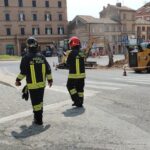 Perdita Di Gas Metano In Piazza Nazario Sauro A Macerata, Intervento Dei Vigili Del Fuoco Per Rottura Tubazione
