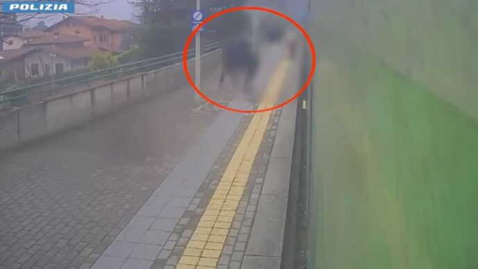 Poliia Ferroviaria Di Lecco Ar
