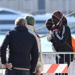 Polizia E Guardia Di Finanza Fermano Sei Persone Per Gli Sbarchi Di Migranti A Roccella Ionica