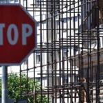 Polizia Locale A Napoli Demolisce Terrazzo Abusivo Trasformato In Salotto Su Suolo Pubblico In Via Stanislao Mancini