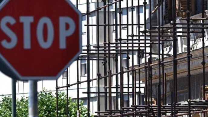 Polizia Locale A Napoli Demoli