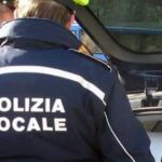 Polizia Locale Ferma Noleggio Con Conducente Abusivo Fuori A Una Discoteca Di Torino Quartiere Santa Rita