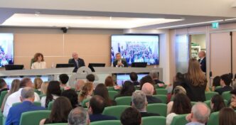 Premi Allo Studio Per 154 Giov
