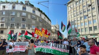 Protesta Davanti Al Consolato