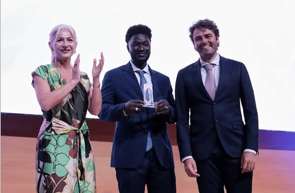 Raizes Teatro Premiata A Cordo