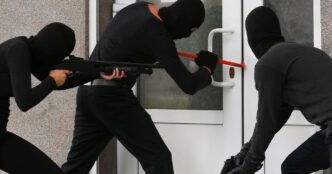 Rapina Con Pistola Alle28099Ufficio