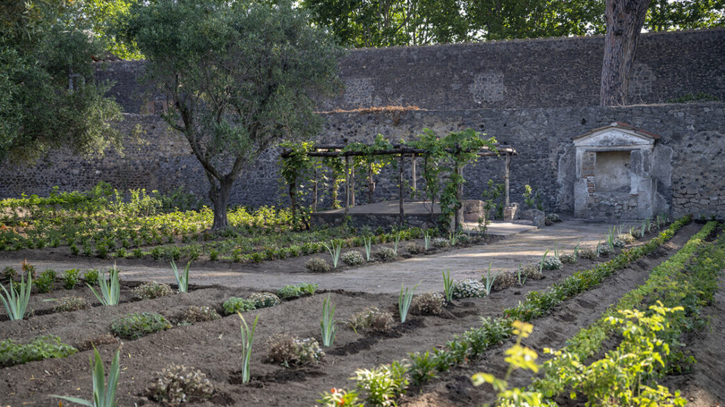 Restauro Del Giardino Di Ercol