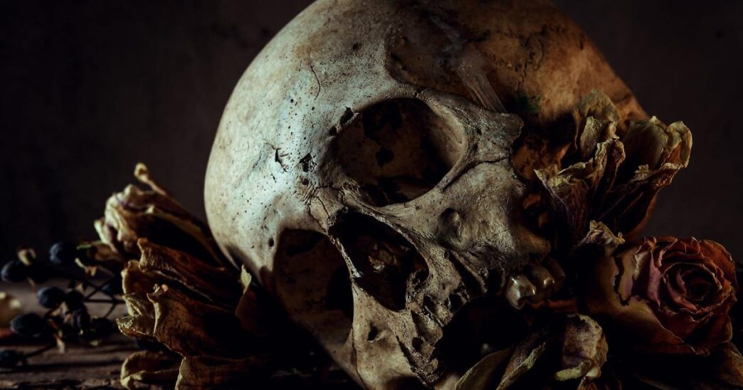 Scandalo Nella Casa Funeraria