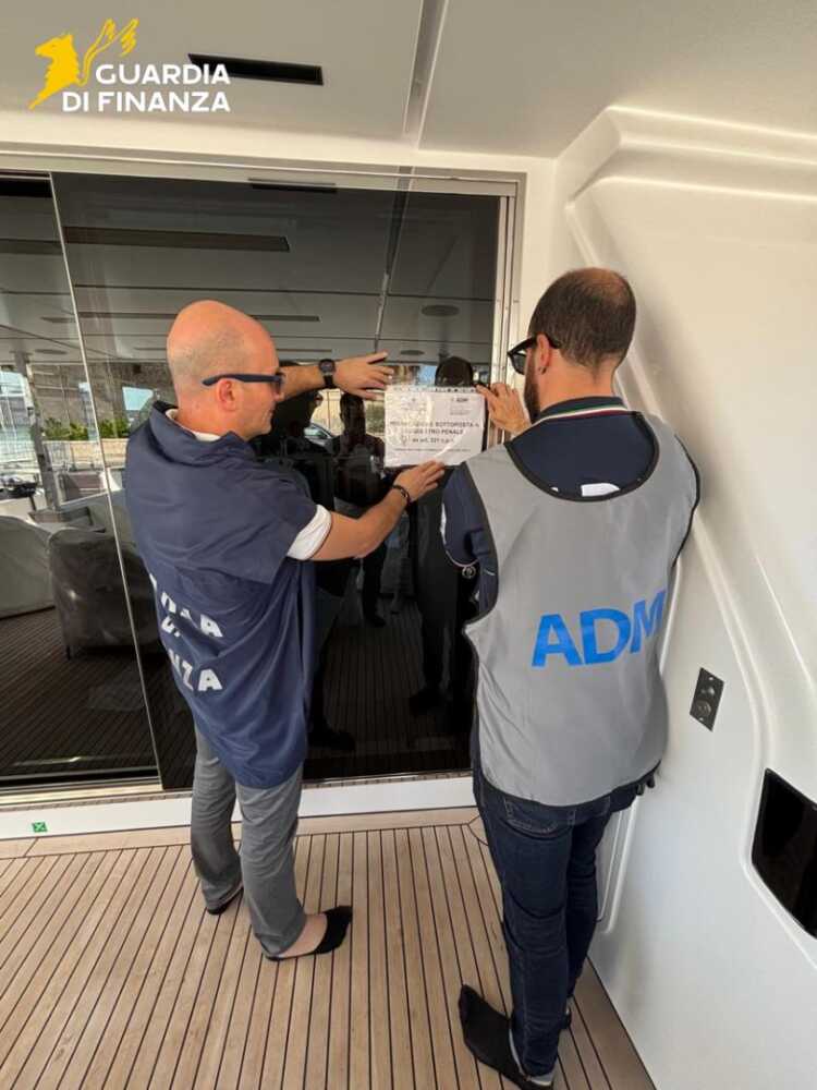 Sequestro Penale Di Uno Yacht