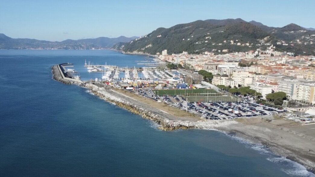 Sindaca Di Genova Chiama I Com