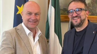 Sindaco Dell27Aquila E Nuovo Pr