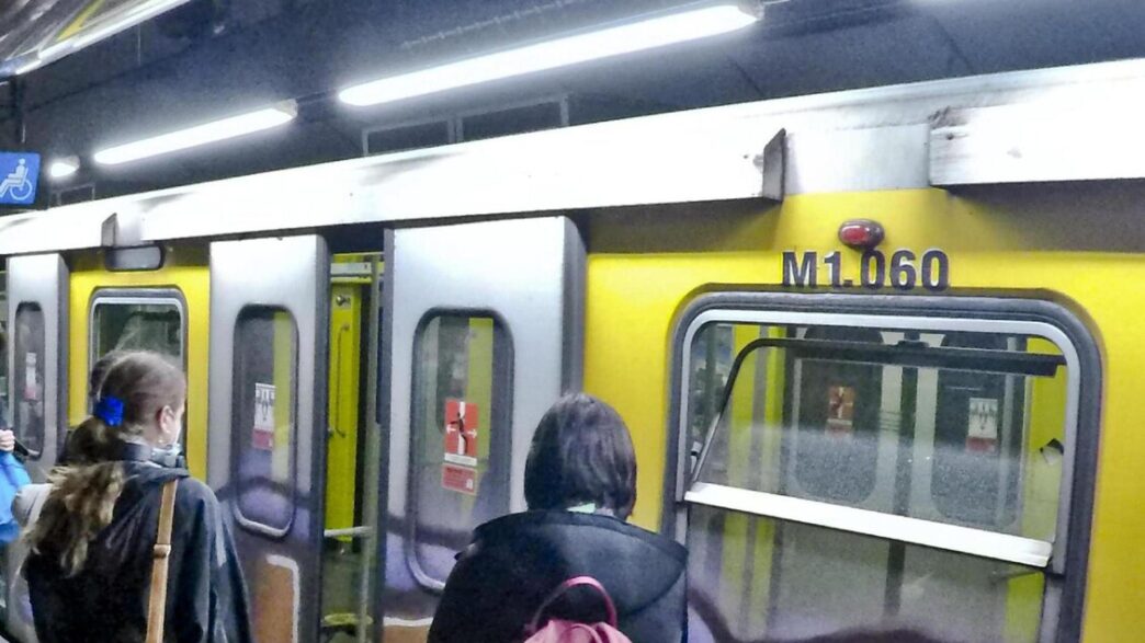 Sospensione Del Servizio Metro