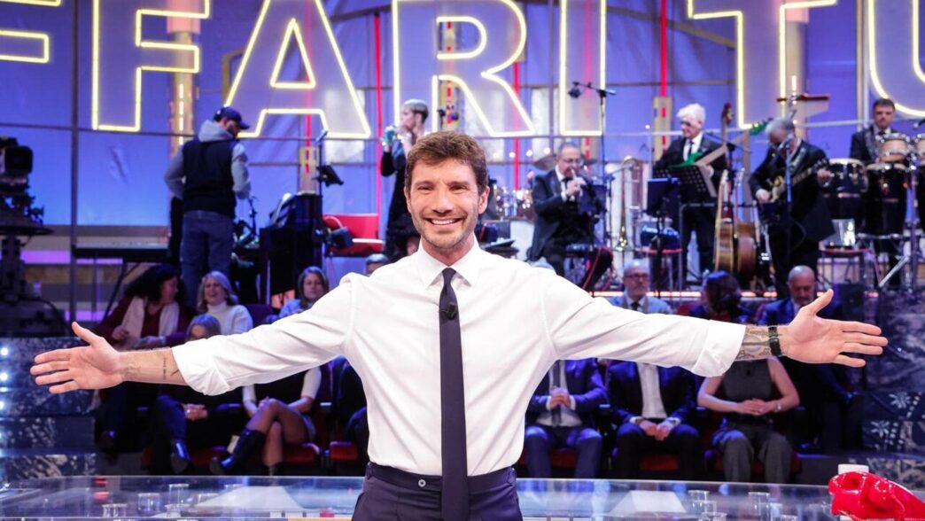 Stefano De Martino Domina Con