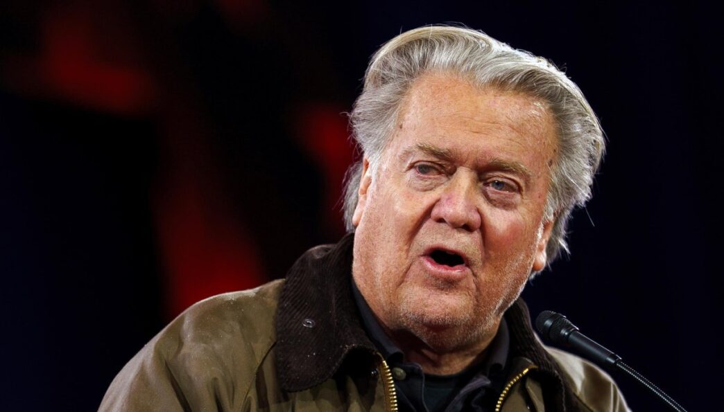 Steve Bannon Chiede La Deporta