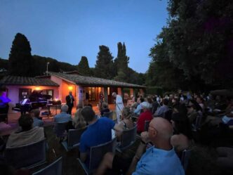 Successo E Pubblico Numeroso A