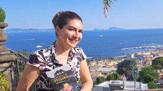 Susana Martc3Adn Gijc3B3N Presenta A