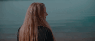 Talia Hoit Pubblica Il Lyric V