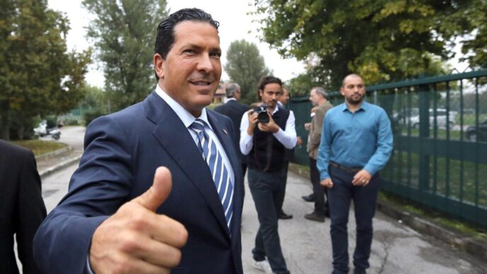 Tensione Tra Il Sindaco Di Fer