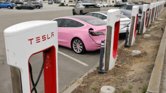 Tesla Inizia Il Servizio Di Ro
