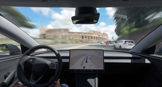 Tesla Testa La Guida Autonoma