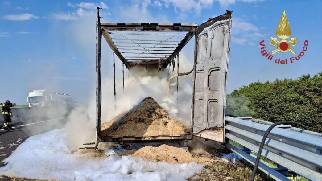 Traffico Deviato Sul Bypass A2