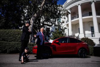 Trump Potrebbe Vendere O Regal