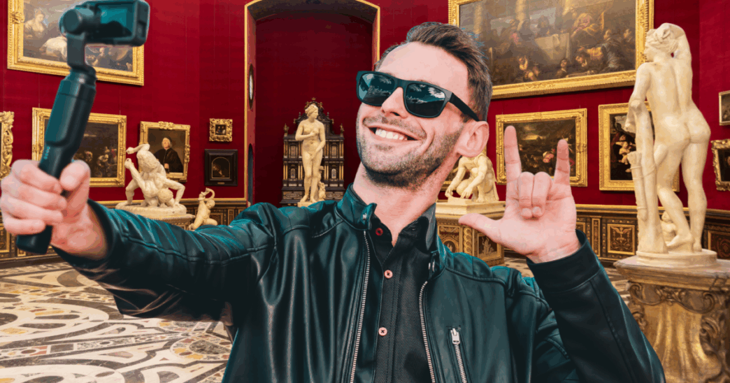 Turista Inciampa Agli Uffizi E