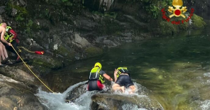 Turista Trascinato Dalla Corre