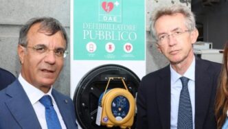 Un Defibrillatore Automatico P