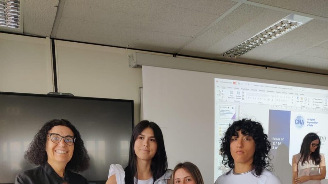 Un Gruppo Di Studentesse Premi