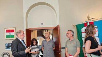 Un Migliaio Di Visitatori Al P