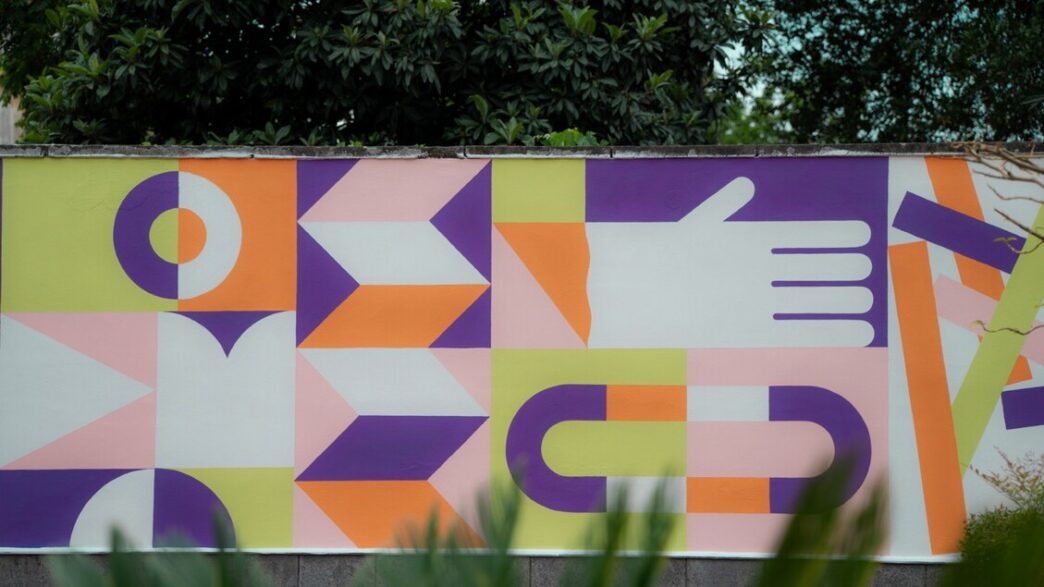Un Murales A Roma Racconta La