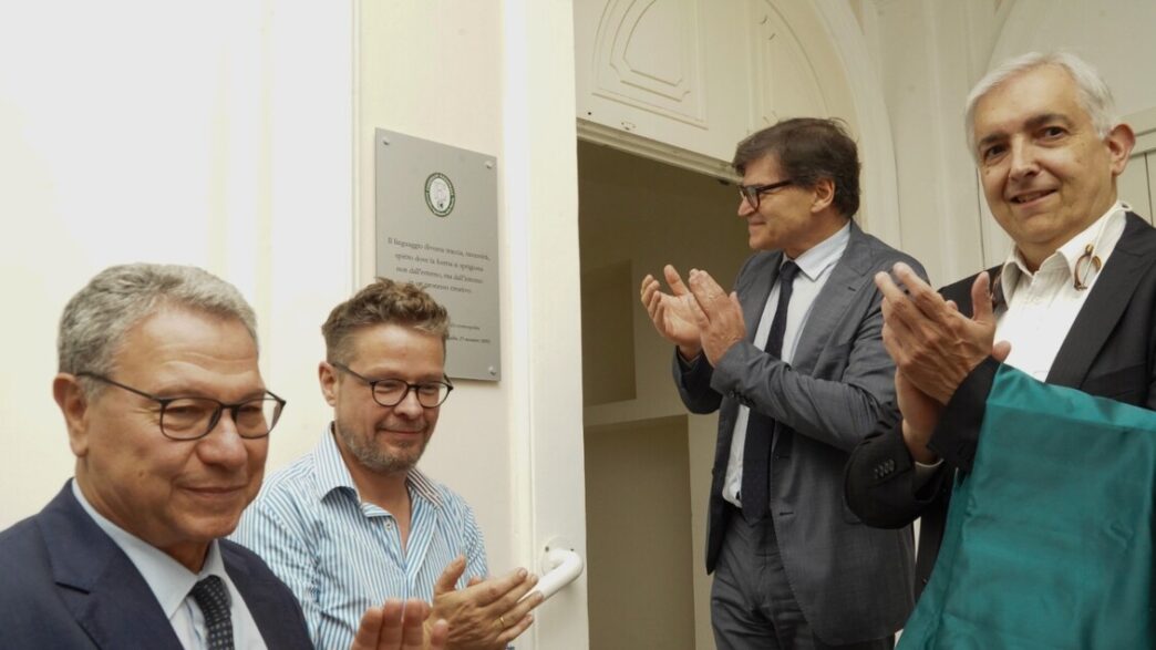 Una Targa Nel Palazzo Delle Ma