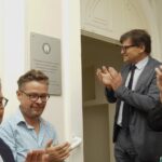 Una Targa Nel Palazzo Delle Marche Ad Ancona Celebra Il Fotografo Mario Giacomelli Nel Centenario Della Nascita