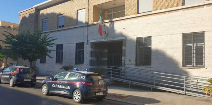 Uomo Denunciato Per Atti Oscen