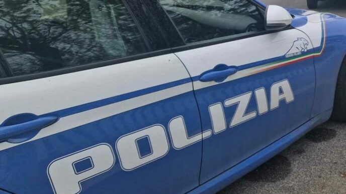 Uomo Di Napoli Arrestato A For