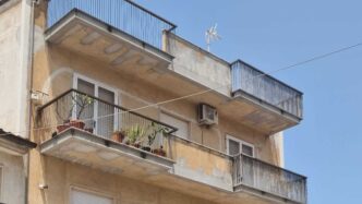 Uomo E Donna Trovati Morti In
