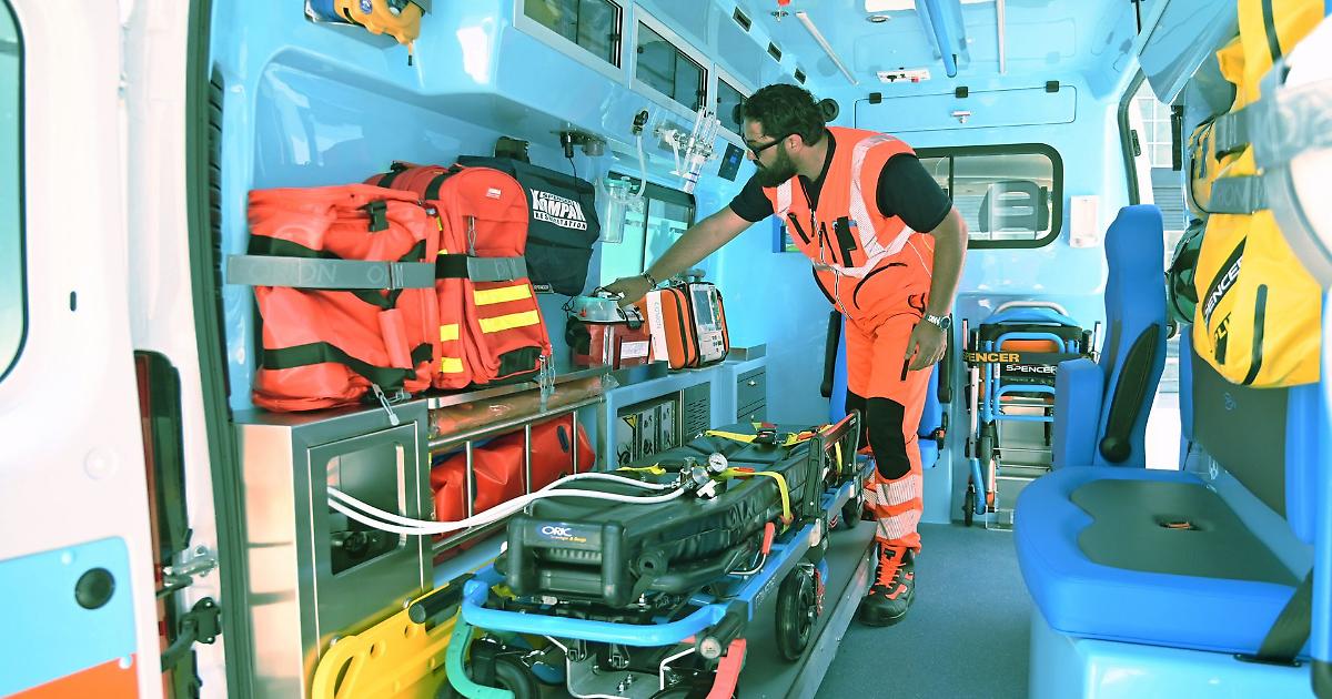 Uomo Trovato Ferito Con Ferita