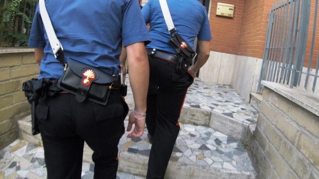 Uomo Trovato Morto In Appartam