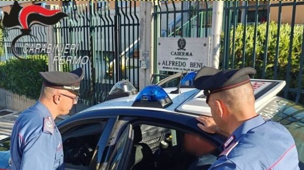 Uomo Ubriaco Aggredisce Carabi