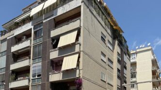 Uomo Ubriaco Crea Scompiglio A